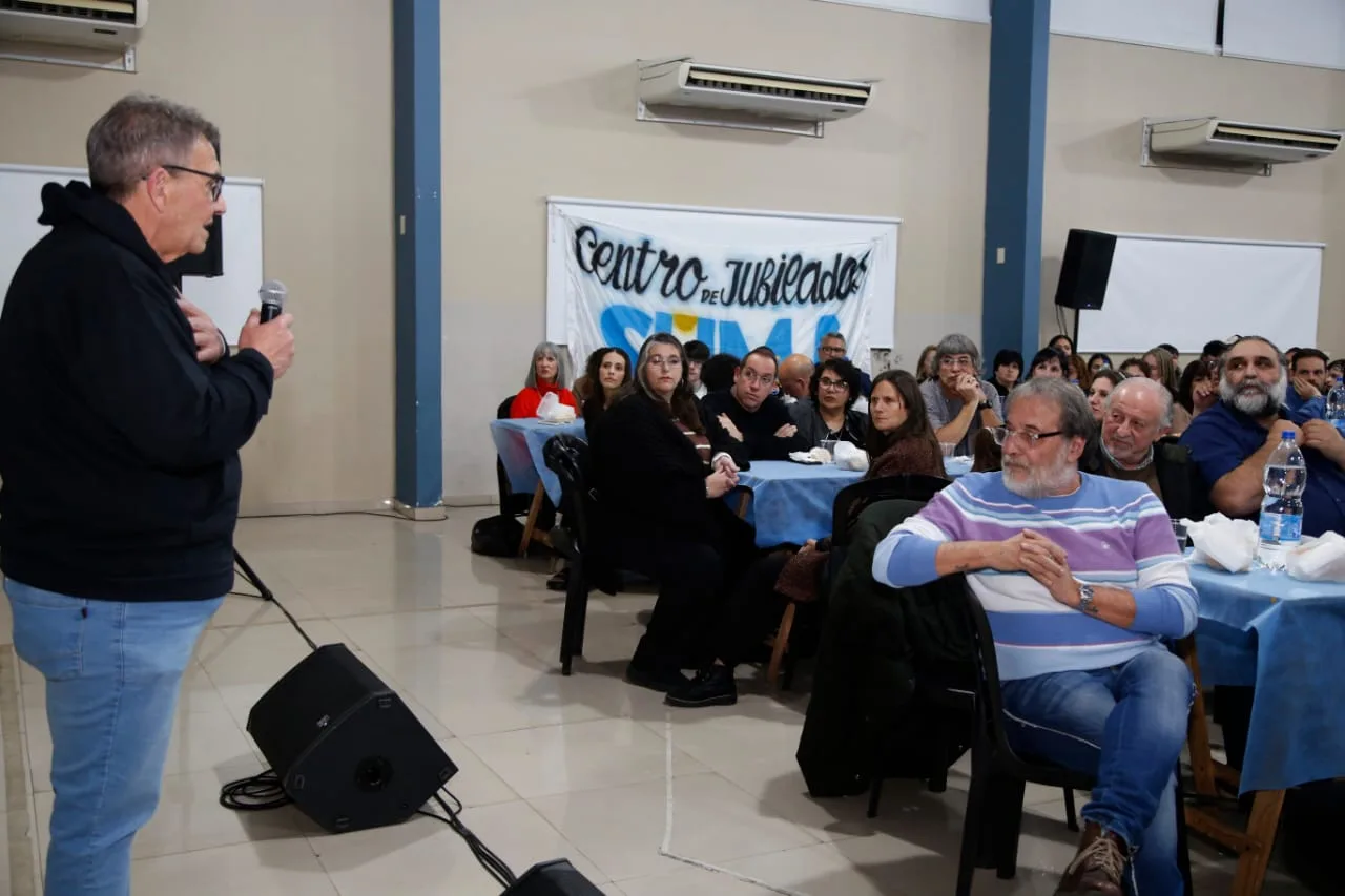 Homenaje a Hugo Yasky en Avellaneda: los municipales reconocieron su trayectoria