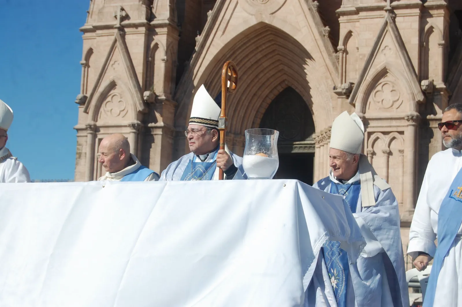 Tissera presentó su renuncia como obispo de la Diócesis de Quilmes